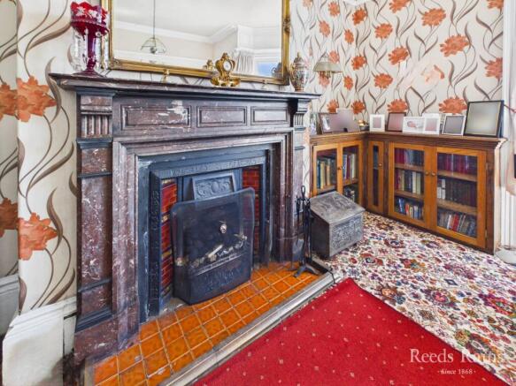 7 bed Detached for sale Image 5
