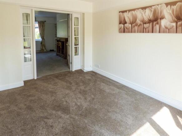 Dining Room 2.jpg