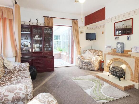 Living Room a.jpg
