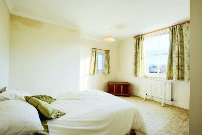 Bedroom 2_1.jpeg