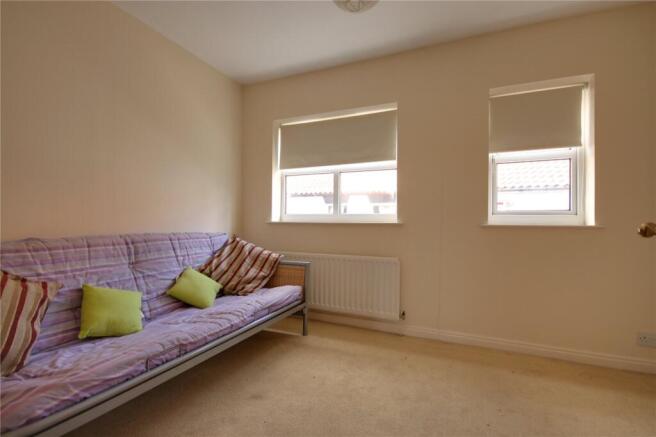 2 bed Terraced to rent Image 6