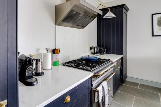Kitchen (10).jpg