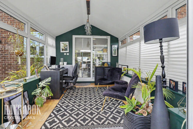 3 bed Semi-Detached for sale Image 10
