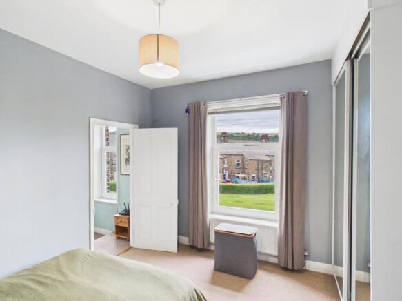 2 bed Terraced for sale Image 12