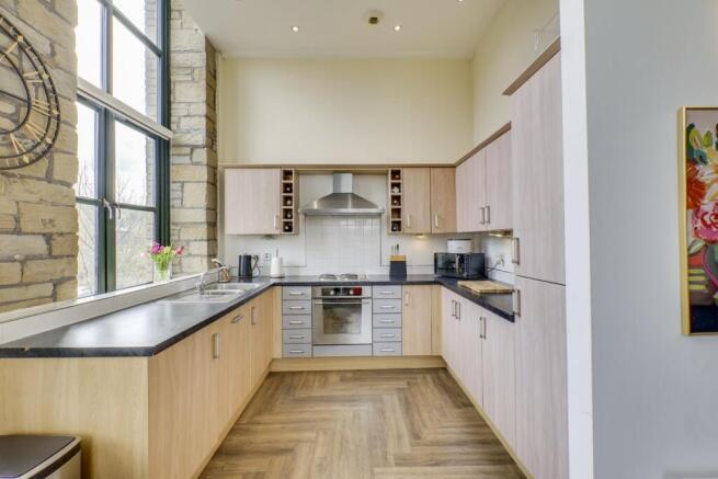 2 bed Flat for sale Image 6
