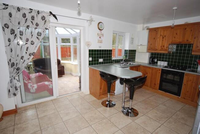 KITCHEN DINER