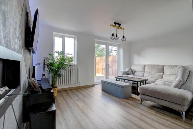 Lounge (alt view)