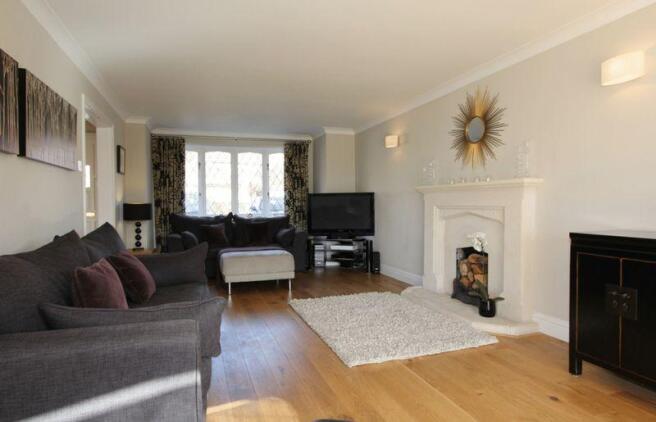 Lounge - Photo 1
