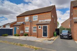 16, Deighton Close, St. Ives PE27 3JJ