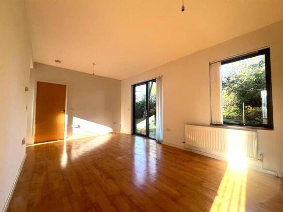 Livingroom:Kitchen.jpg