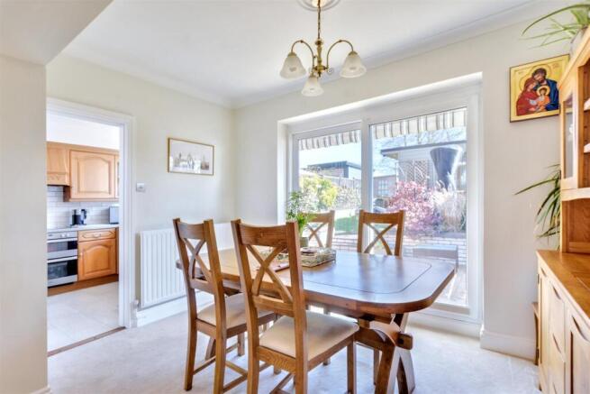 Dining Room_1.jpeg