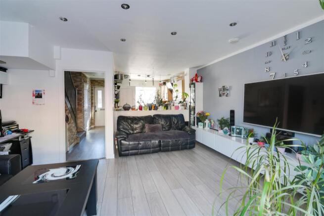 lounge opt 2 .jpg