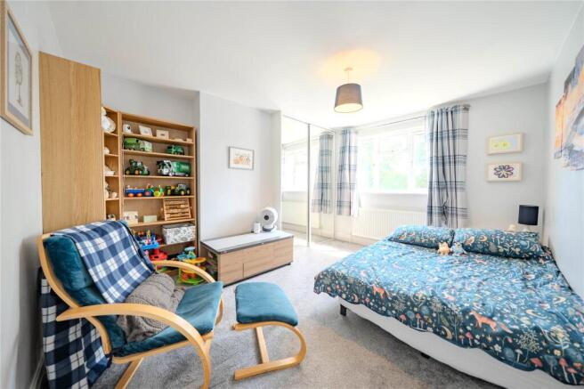 4 bed Semi-Detached for sale Image 6
