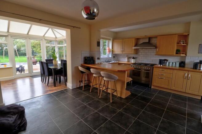 Dining kitchen