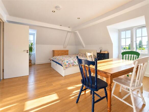 Bedroom/Living