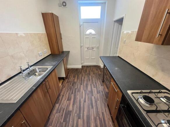 3 bed Terraced for sale Image 7