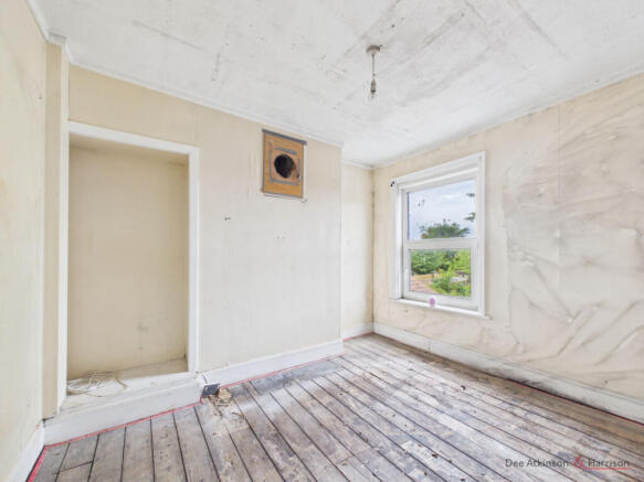 3 bed Terraced for sale Image 6