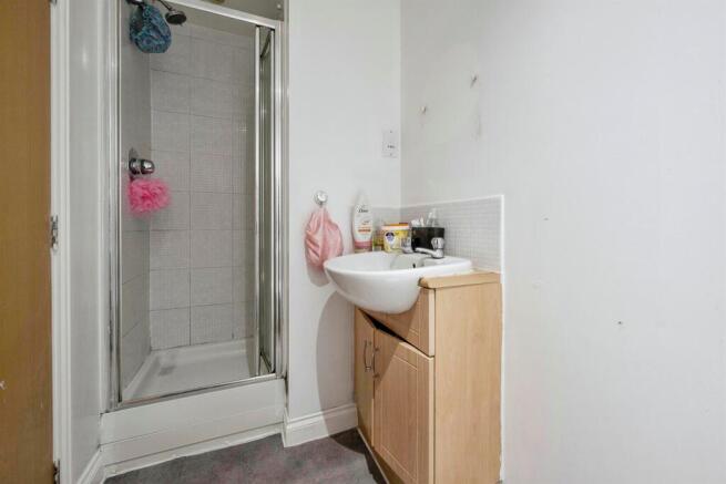 2 bed Apartment for sale Image 10