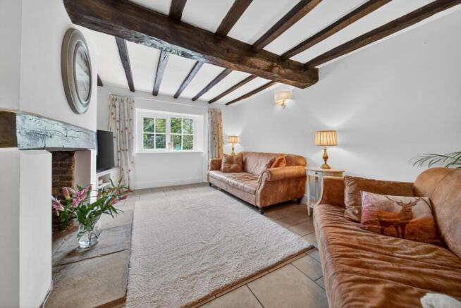 5 bed Detached for sale Image 4