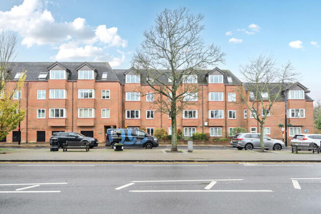 1386503-1-692d7c5...