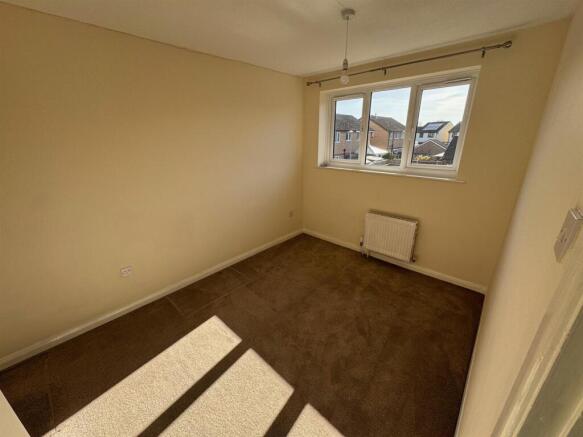 front bedroom.jpg