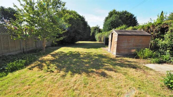 Rear garden b.JPG