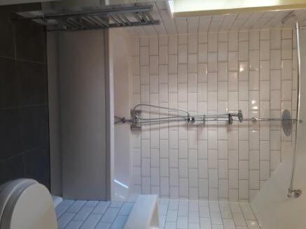En suite to maste...