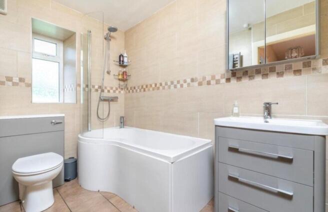 4 bed Semi-Detached for sale Image 10