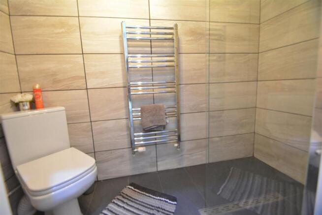 Shower/Wet Room/w.c.