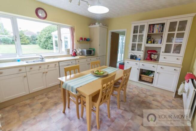 Kitchen / Dining Room
