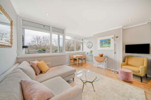 60, Riverpark Gardens, Bromley BR2 0BH