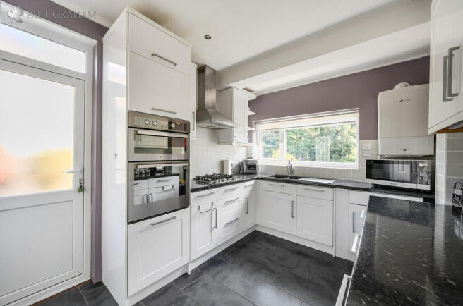 32b3a0b3-577a-4b5...