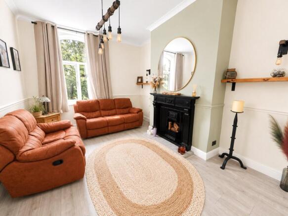 3 bed Terraced for sale Image 4