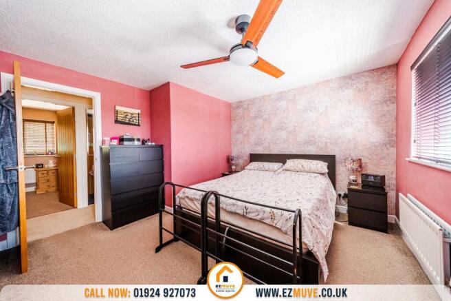3 bed Semi-Detached for sale Image 11