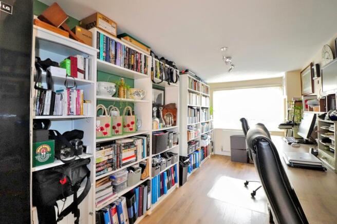 Photo 10