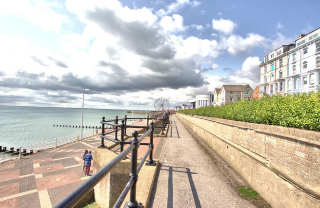 1 bed Flat for sale Image 7