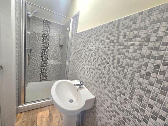 1 bed Flat to rent Image 11