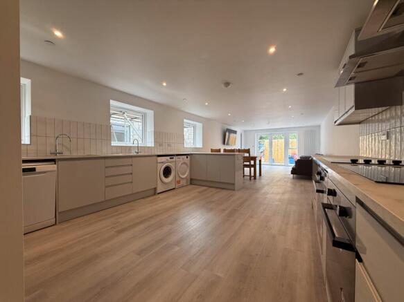 another student property from Award-winning CPS HO