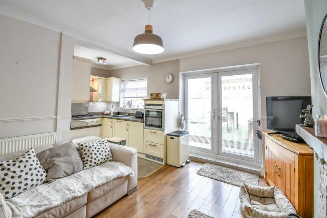 Sitting Room/Kitchen