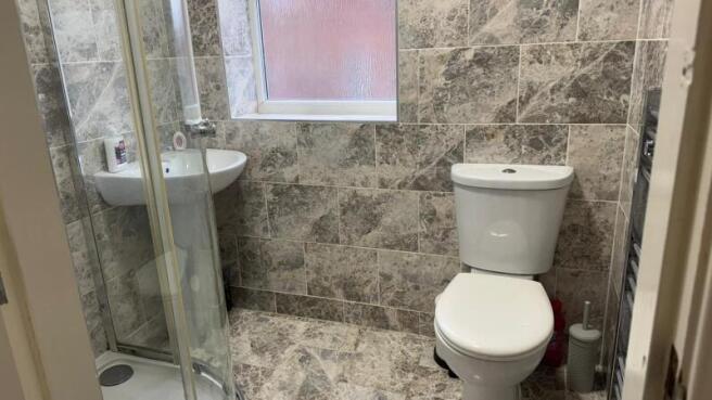 1 bed House Share to rent Image 11
