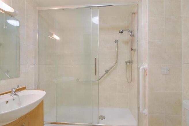 Shower room .JPG