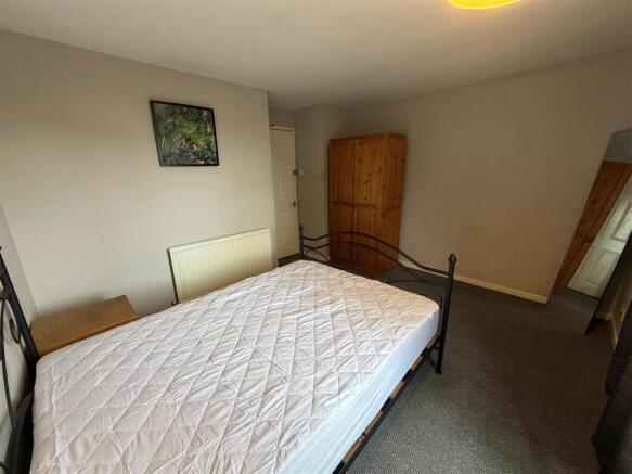 Room 3.2.jpg