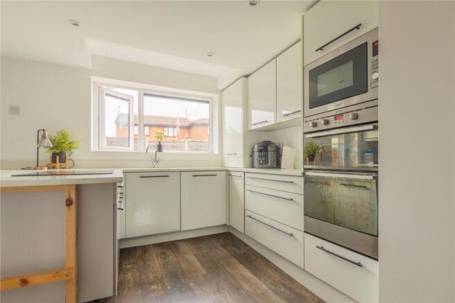 2 bed Semi-Detached for sale Image 3