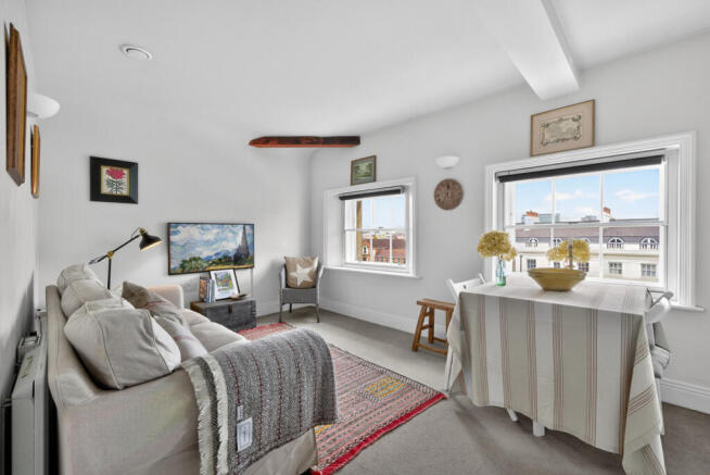 1435559-15-69c655...