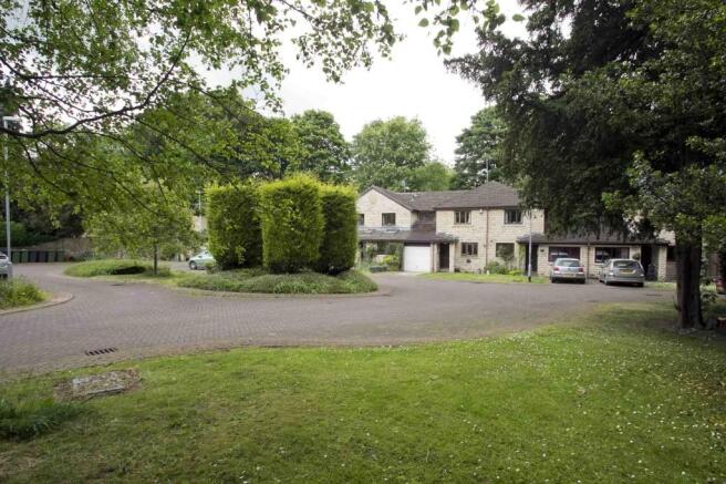 Hollin Mews Approach