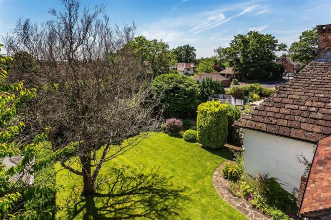 house. estate agency Bucks Green Snoxall