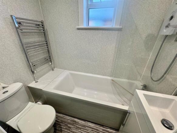 3 bed Terraced for sale Image 6
