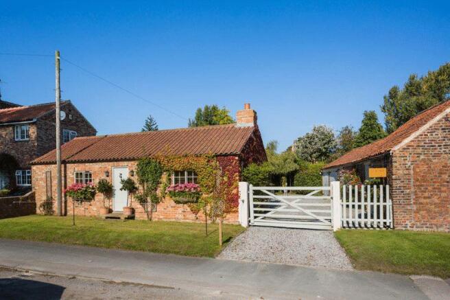 Little Plum cottage