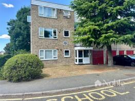 1, Hale House, Benjamin Close, Hornchurch RM11 1DA