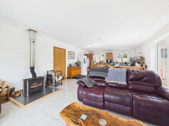 kitchen/living space